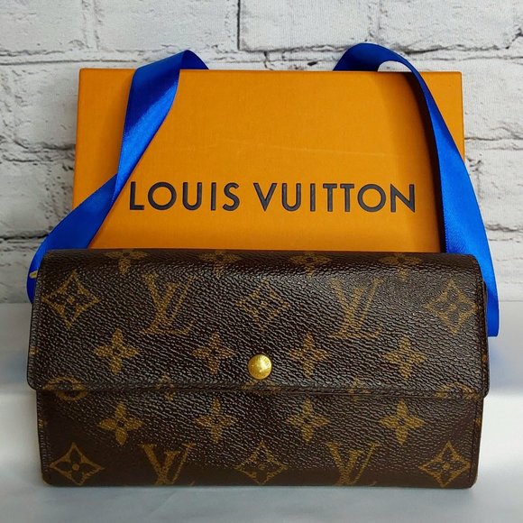 Louis Vuitton Handbags - 'LOUIS VUITTON' GIFT BOX SET 'PORTEFEUILLE SARAH' LONG LEATHER MONOGRAM WALLET